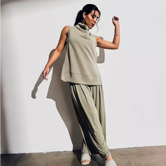 CALIA Women's Sandwash Sleeveless
Pullover Ground Fennel - Size M - Picture 6 of 16